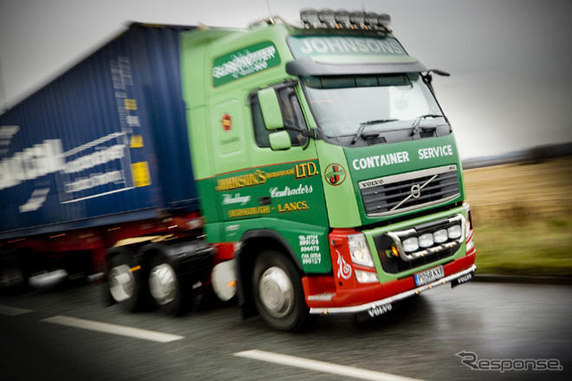 Volvo acquires nissan diesel #3