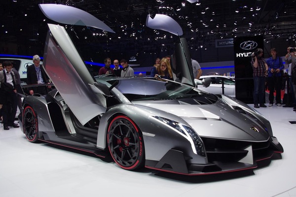【ジュネーブモーターショー13】ランボルギーニ ヴェネーノ、世界限定3台3億円