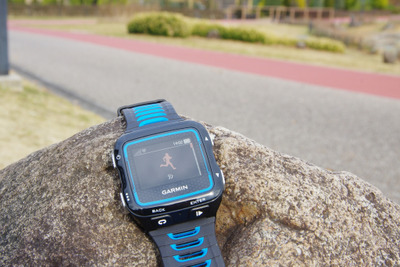 【GARMIN ForeAthlete 920XTJ インプレ前編】水中での心拍モニターも実現する最高峰GPSトレーニングウォッチ 画像