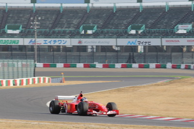 【フェラーリ・レーシングデイズ16】甲高いサウンドが再び鈴鹿に…2台のF1マシンが走行 画像