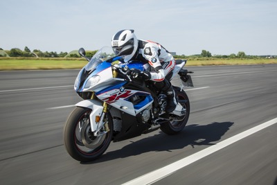 BMWモトラッド、スーパースポーツ S1000RR 2017年モデルを発表 画像