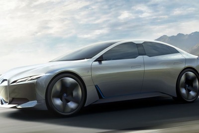 BMWの新型EV、車名は『i4』に決定…ジュネーブモーターショー2018 画像