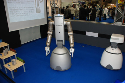 国際ロボット展07…安川電機、2010年までに業務支援ロボット発売 画像