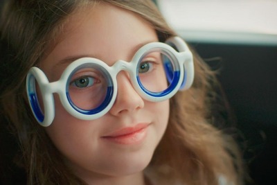車酔い解消メガネ「シートロエン」、全世界で1万5000本を販売 画像