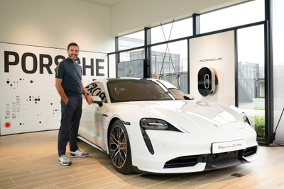 ポルシェジャパン社長「Porsche NOWは絶えず変化し進化する新しいコンセプトの店舗だ」 画像
