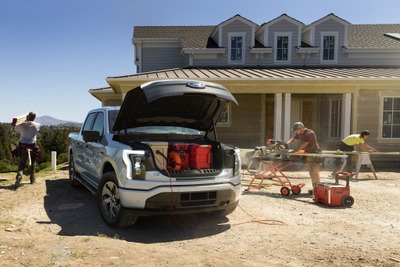 フォードの新型電動トラック F-150ライトニング に「プロ」…建設現場の電源として活用 画像