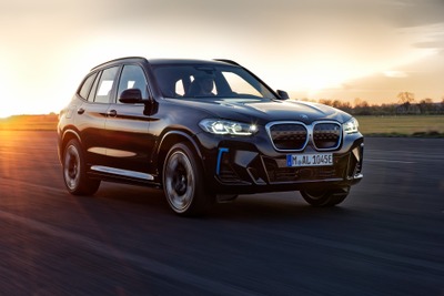 BMWの電動SUV『iX3』、急速充電性能を向上…11月生産分から 画像