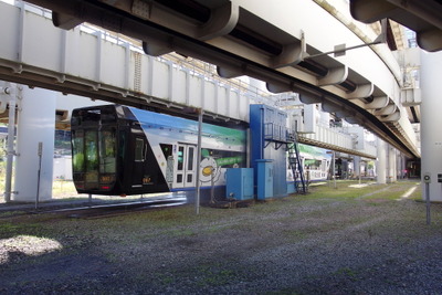 千葉都市モノレールの洗車シーン…自動車や通常の鉄道と違うところは？［動画］ 画像
