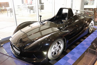 新名神・鈴鹿PAでレーシングカーの展示開始…ウエスト『VITA-01』 画像