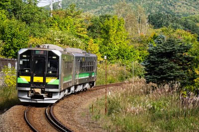 JR北海道のH100形気動車に観光仕様車…線区の特色を表すラッピングも　10月末から運行 画像