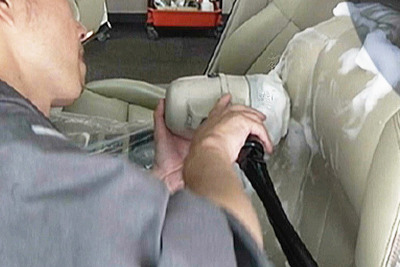 濡らしすぎず乾燥が早い「車内シート・内装洗浄システム」、フォンシュレーダーの提案…IAAE 2023出展予定 画像