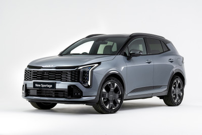 キアの世界最量販車『スポーテージ』に改良新型、英国はハイブリッド含む3つのパワートレイン 画像