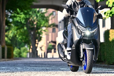 【ヤマハ NMAX 試乗】デザインは「超人バロム・1」!? ドイツ車的な重厚さを増した走りの心地よさ…伊丹孝裕 画像