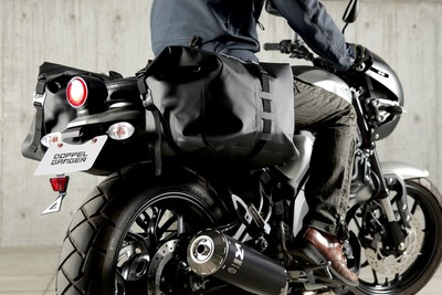 ドッペルギャンガー、ターポリン素材の防水サイドバッグ「DBT648-BK」を新発売 画像