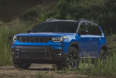 ジープ初の1.6リットルターボハイブリッド搭載、SUV『チェロキー』新型が四角い新デザインで登場 画像