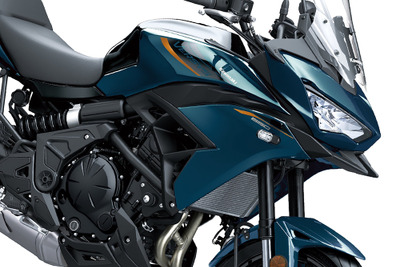 「カラーかっこよ!!」カワサキ『ヴェルシス650』2026年モデルの新色「ブルー」に高評価の声 画像