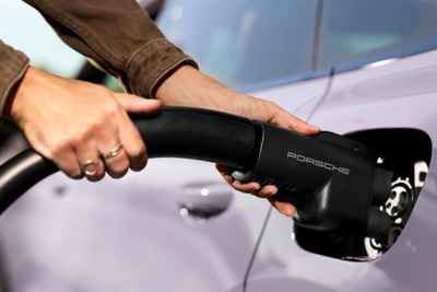 ポルシェのEV、テスラの急速充電器が利用可能に…北米2万3500カ所 画像