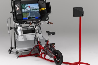 ホンダ、自転車シミュレーター発売…増加する死亡事故対策 画像