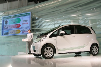 【新聞ウォッチ】菅内閣発足、三菱益子社長が新型EV投入をアピール 画像