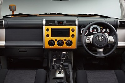 トヨタ FJクルーザー 日本投入…自分仕様に仕立てるのが楽しい 画像