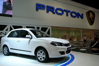 プロトン、EV試作車を公開 画像