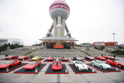 フェラーリ、中国で999台目を納車…「成功の象徴」 画像