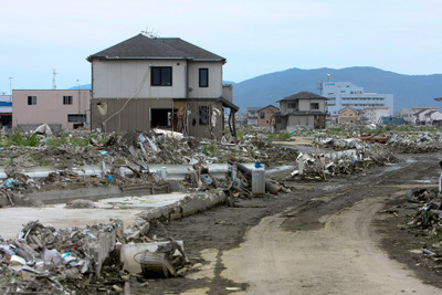 富士火災、被災地の遺児を支援---新規契約数から寄付 画像