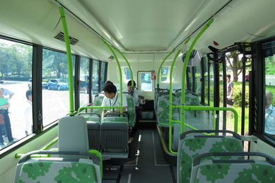 【慶大電動バス 試乗】デザイン・機能性にもこだわった 画像