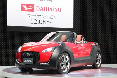 【東京モーターショー11】ダイハツ D-X…タフでアグレッシブなスポーツカー 画像