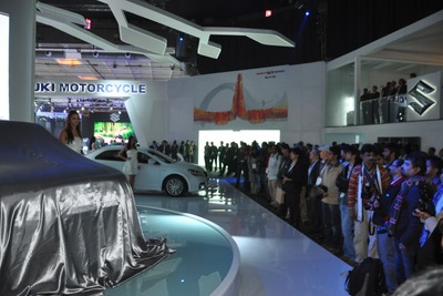 【デリーモーターショー12】マルチスズキ、SUVコンセプト XAα を発表 画像