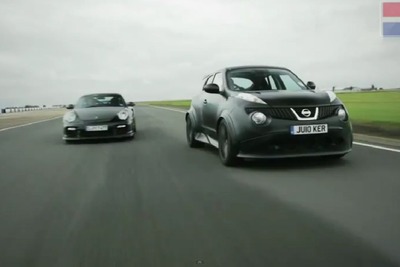 日産 ジューク-R 、最強の ポルシェ911 と対決［動画］ 画像