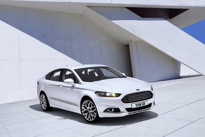 フォード、欧州で謎の新型車披露へ…モンデオ 新型か 画像