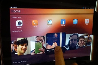 【MWC 13】UbuntuスマホのウリはスライドだけのセクシーUI 画像