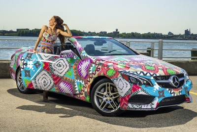 メルセデスEクラス カブリオレに斬新なアートカー…女性デザイナーの世界観を表現 画像
