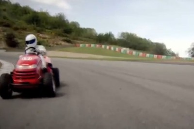 『Top Gear』の覆面レーサー、Stig …ホンダの世界最速芝刈り機を試す［動画］ 画像