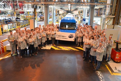 ルノー、仏商用車工場が累計生産200万台…33年で達成 画像
