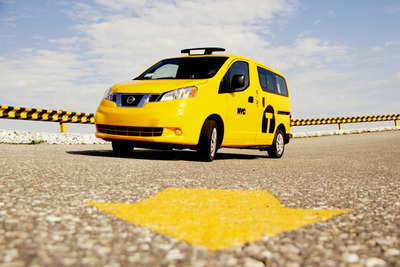 日産 NV200ニューヨーク市タクシー の量産仕様車を日本初公開 画像