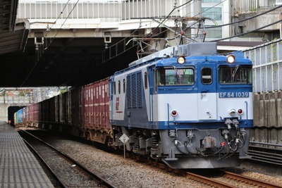 【読者だより】EF64形1000番台けん引の貨物列車 画像