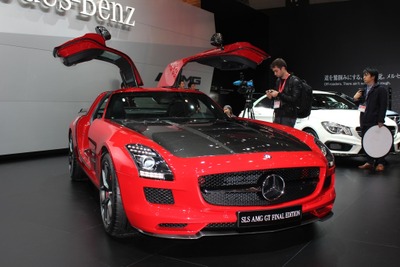 【東京モーターショー13】メルセデスベンツSLS AMG GT ファイナルエディション…インテリアもスポーツさとラグジュアリー感を強調 画像