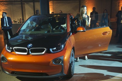 BMW i3、ブラッド・ピットのチャリティオークションに出品 画像