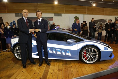 イタリア警察、ランボルギーニの新型スーパーカー ウラカン 導入…最高速325km/h 画像