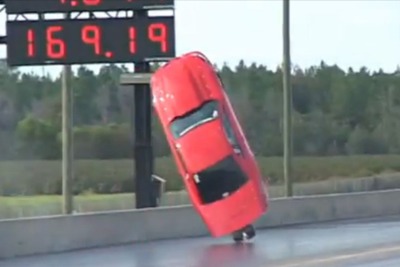フォード マスタング、米ドラッグレースで大事故［動画］ 画像