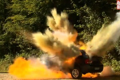 BMW X5 の中国製コピー車、怒れるオーナーが大胆に破壊［動画］ 画像