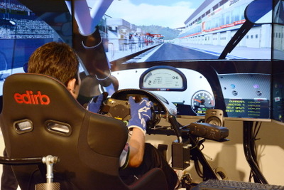 仮想空間でベントレーのレースマシンの挙動を体感…コンチネンタル GT3 ローンチナイト 画像