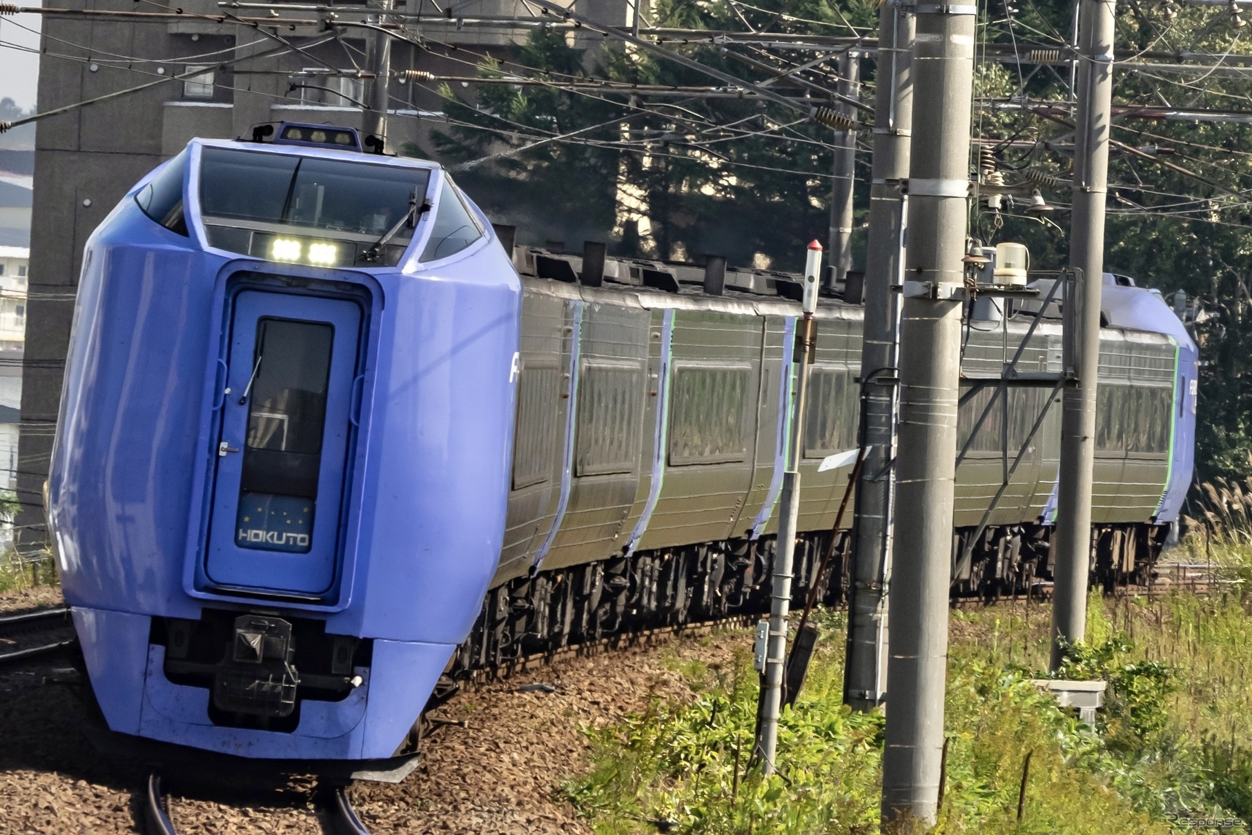 6005D『北斗5号』。「HOKUTO」のヘッドマークが定期運用のキハ281系で掲出されたのはわずか2年半だった。千歳線上野幌～新札幌。2022年9月30日。