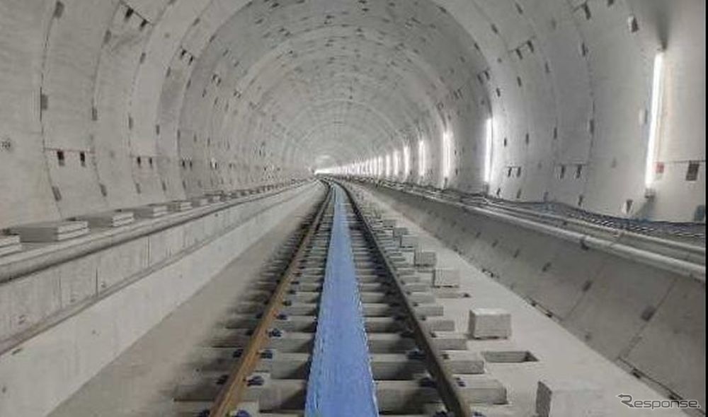 大阪府北部から万博会場へ向けてのアクセス向上を図るため、2023年度末の開業を目指して建設が進められている北大阪急行電鉄延伸区間（千里中央～箕面萱野間約2.5km）のシールドトンネル。