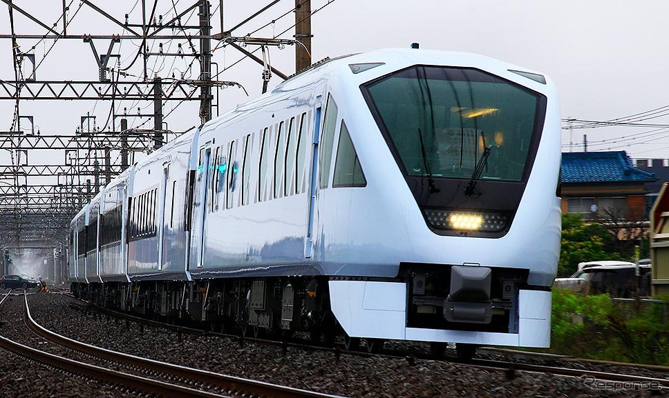 東武鉄道 N100系 特急形電車「スペーシアX」