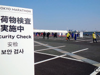 東京マラソン、セキュリティチェックで長い列「もう間に合わない」…安全と効率化に課題 画像