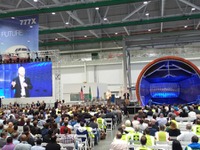 ボーイング、777X型機複合材主翼の製造施設を開設 画像