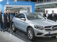 メルセデスの新型SUV、GLCクーペ …独工場で生産開始 画像